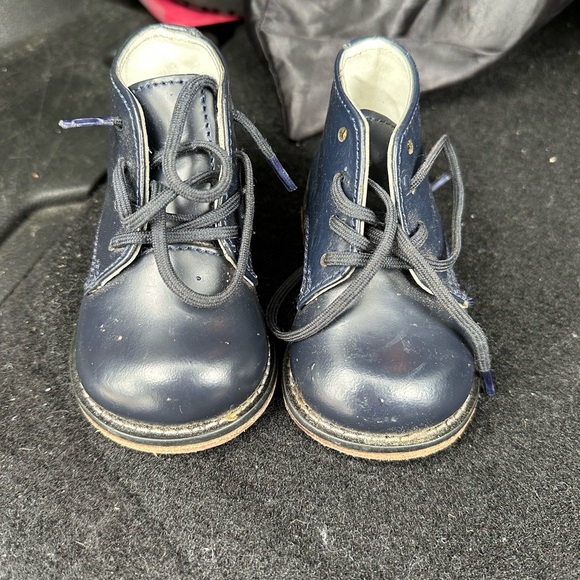 Hard Bottom Walking Shoes - Picture 1 of 3